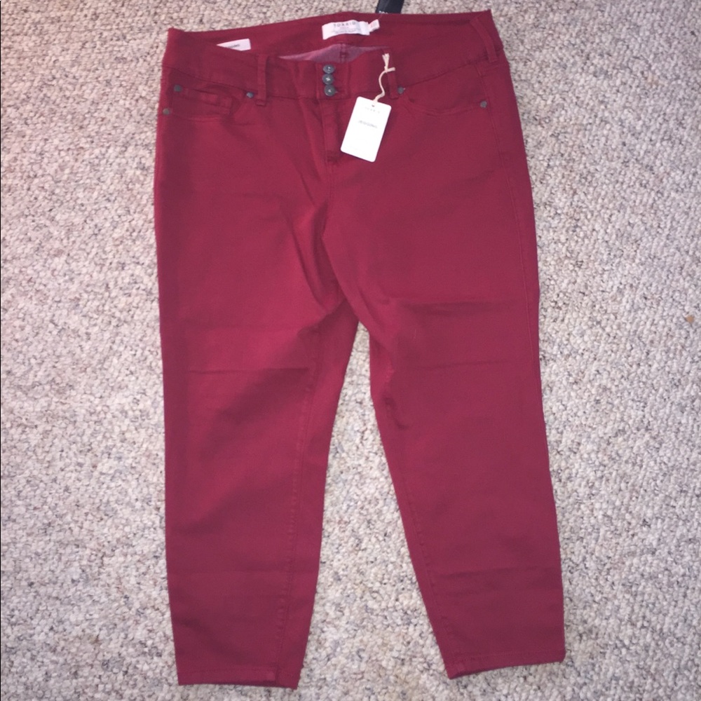 Torrid size 20 red cropped jeggings